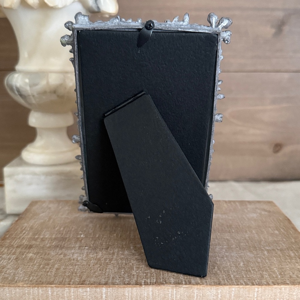 VTG | Small Photo Frame - Picture 7 of 10